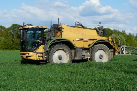 Challenger RG655C - Self Propelled Sprayer