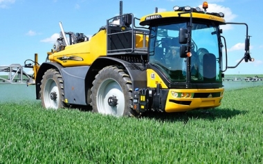 Challenger RG600C Series Rogator Self Propelled Sprayers